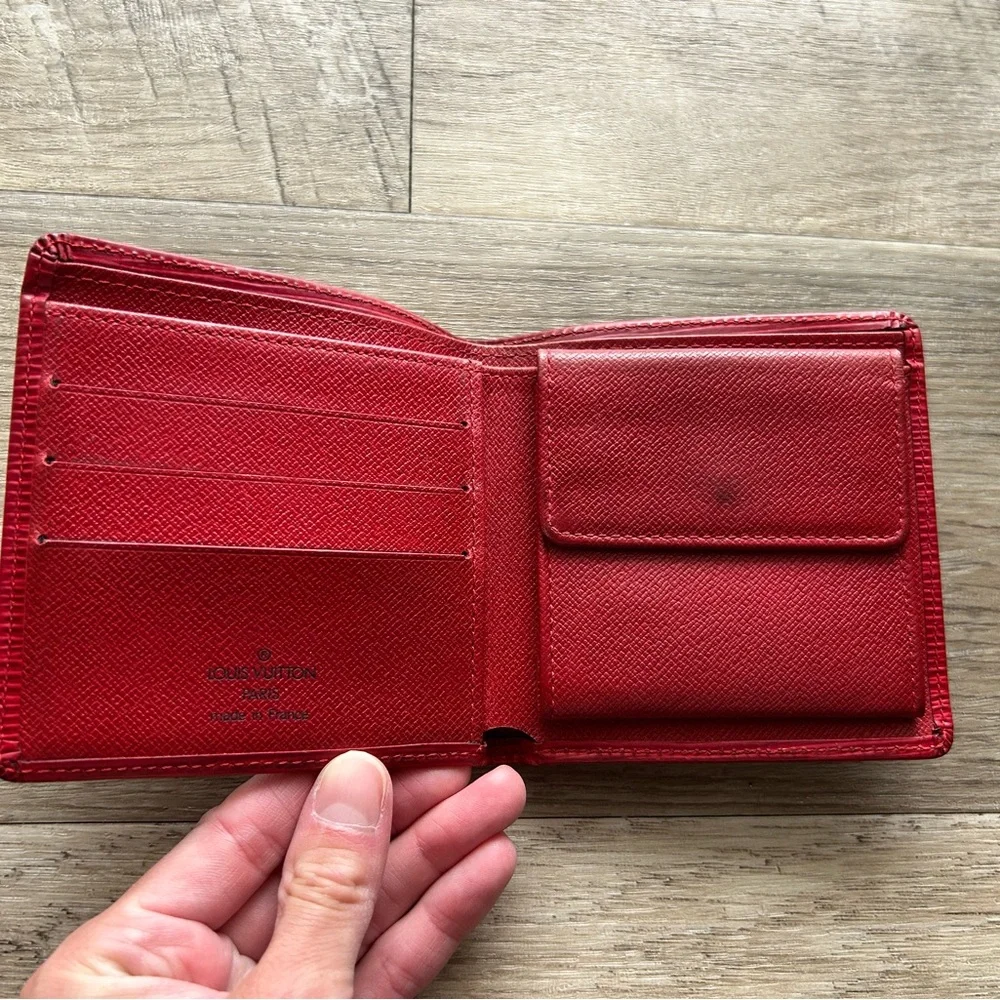 Louis Vuitton Epi Wallet Red Bifold - Picture 3 of 11